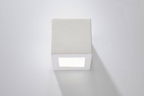 Lampă de perete ceramică LEO alb + 1x bec LED E27 4000K rece 7.5W 650lm
